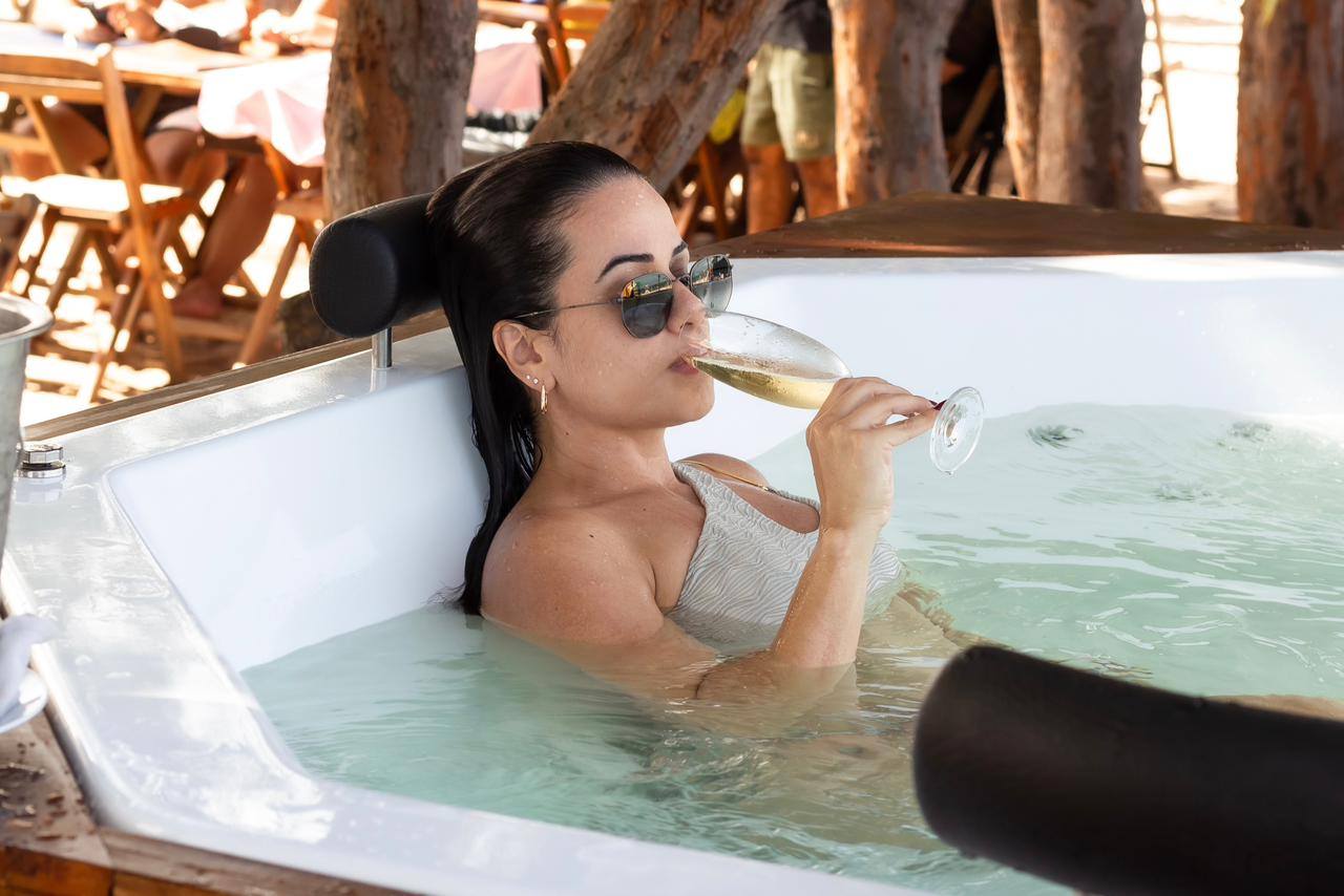 Hidromassagem com vista pro mar
